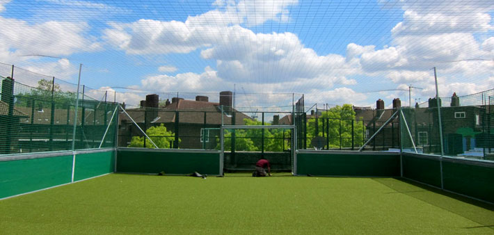 Mini-terrain de foot &#224; l‘Oval, London, Royaume-Uni