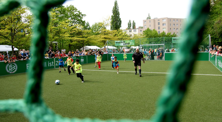 Terrain de football compacts