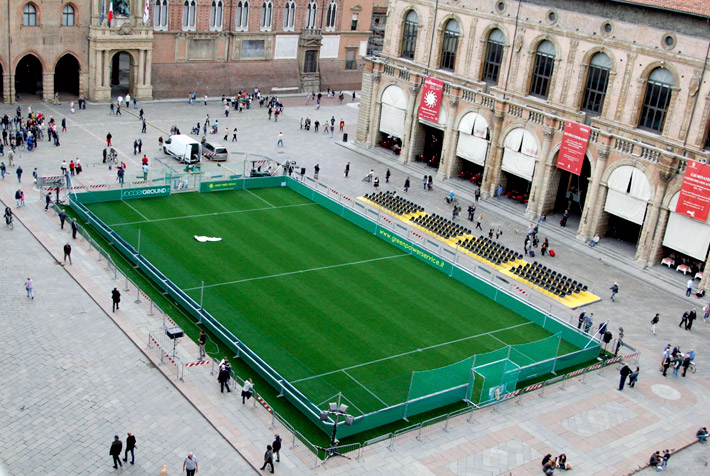 Street Soccer sur la Piazza Maggiore 